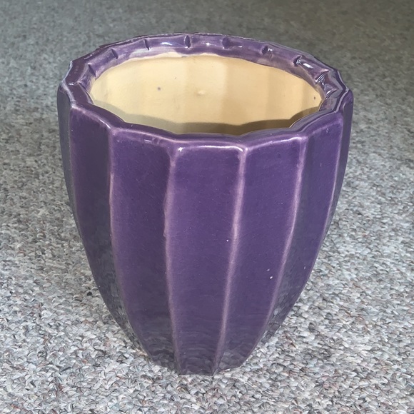 Purple Vases - Picture 7 of 10